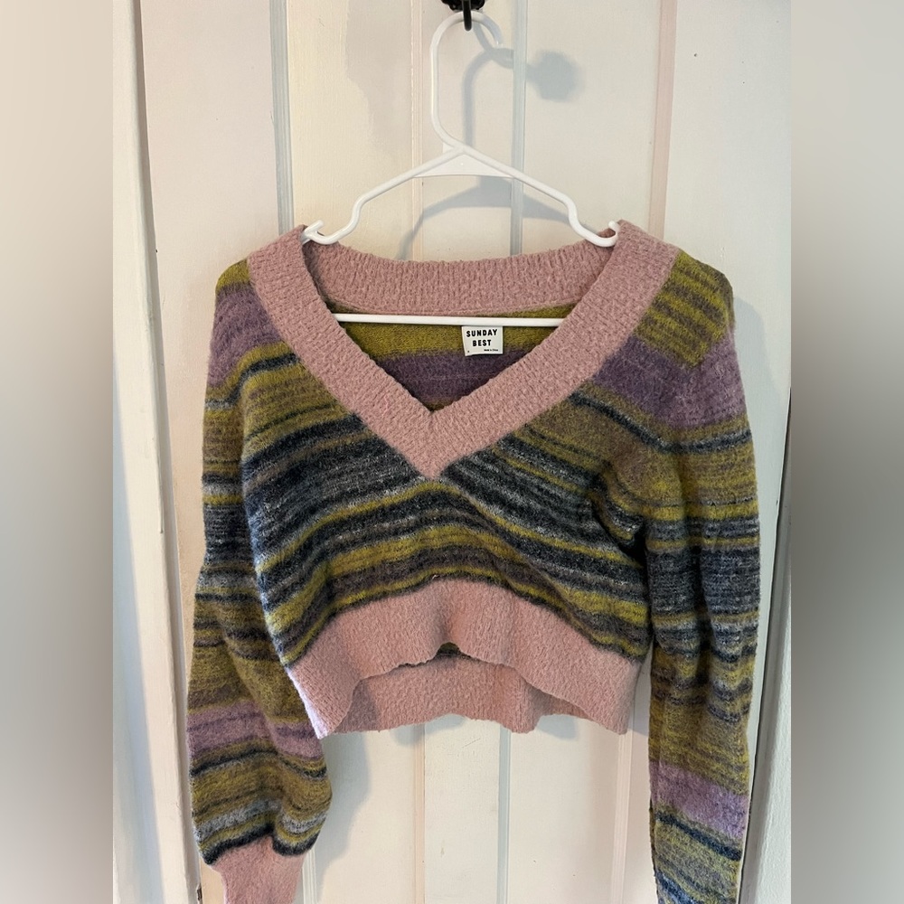 Aritizia Sweater